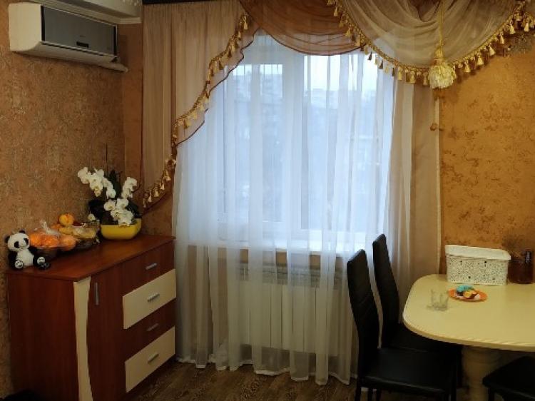 Двухкомнатная квартира (продажа) - Покровск, р-н. Южный (ID: 2732) - Фото #1