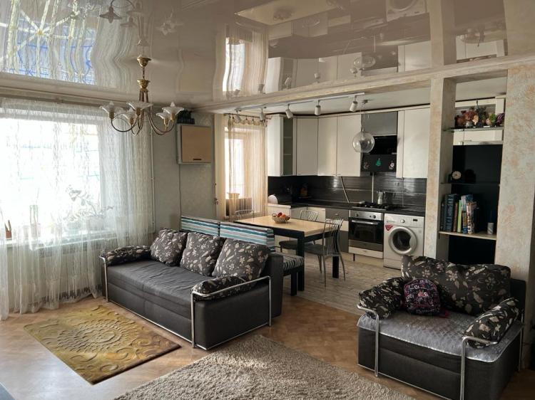 Трикімнатна квартира, Покровськ, Центр (Продаж) - ID: 3375