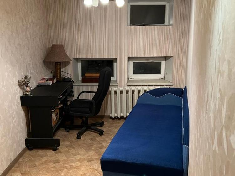 Трёхкомнатная квартира (продажа) - Покровск, р-н. Центр (ID: 3375) - Фото #17