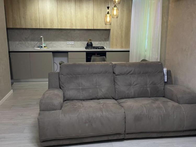 Трёхкомнатная квартира, Покровск, Центр (Продажа) - ID: 3428