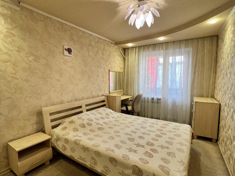 Трикімнатна квартира, Покровськ, Шахтарський (Оренда) - ID: 3727