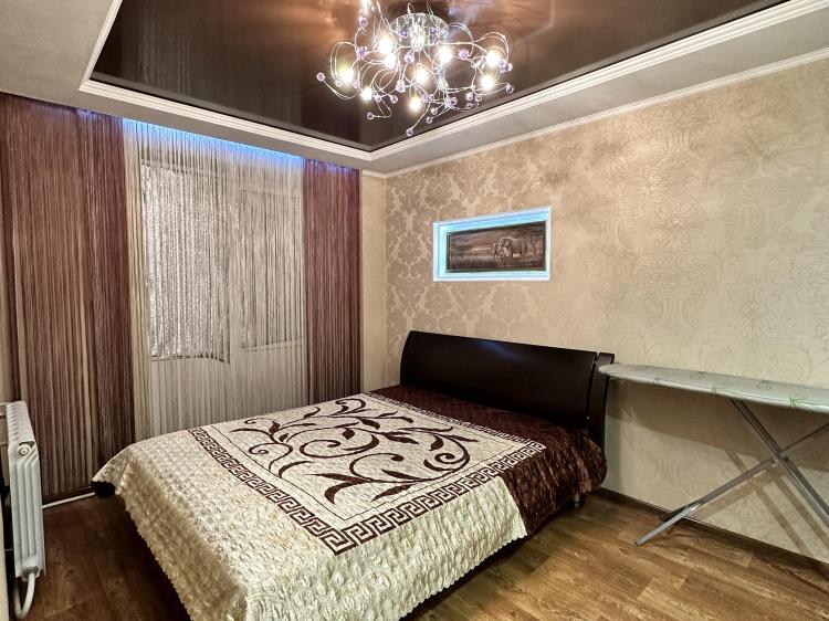 Трикімнатна квартира, Покровськ, Центр (Продаж) - ID: 3872